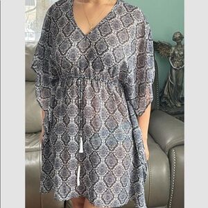 Tommy Bahama New swim cover up